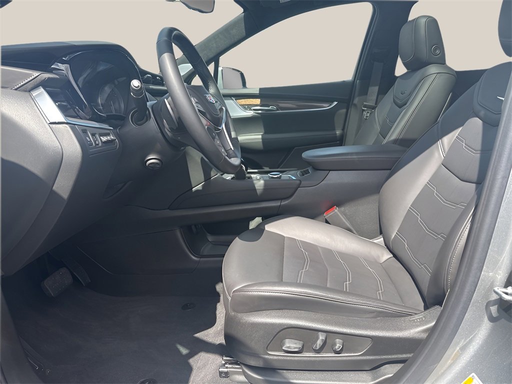 Certified 2024 Cadillac XT5 Premium Luxury w/ Platinum Package image 15
