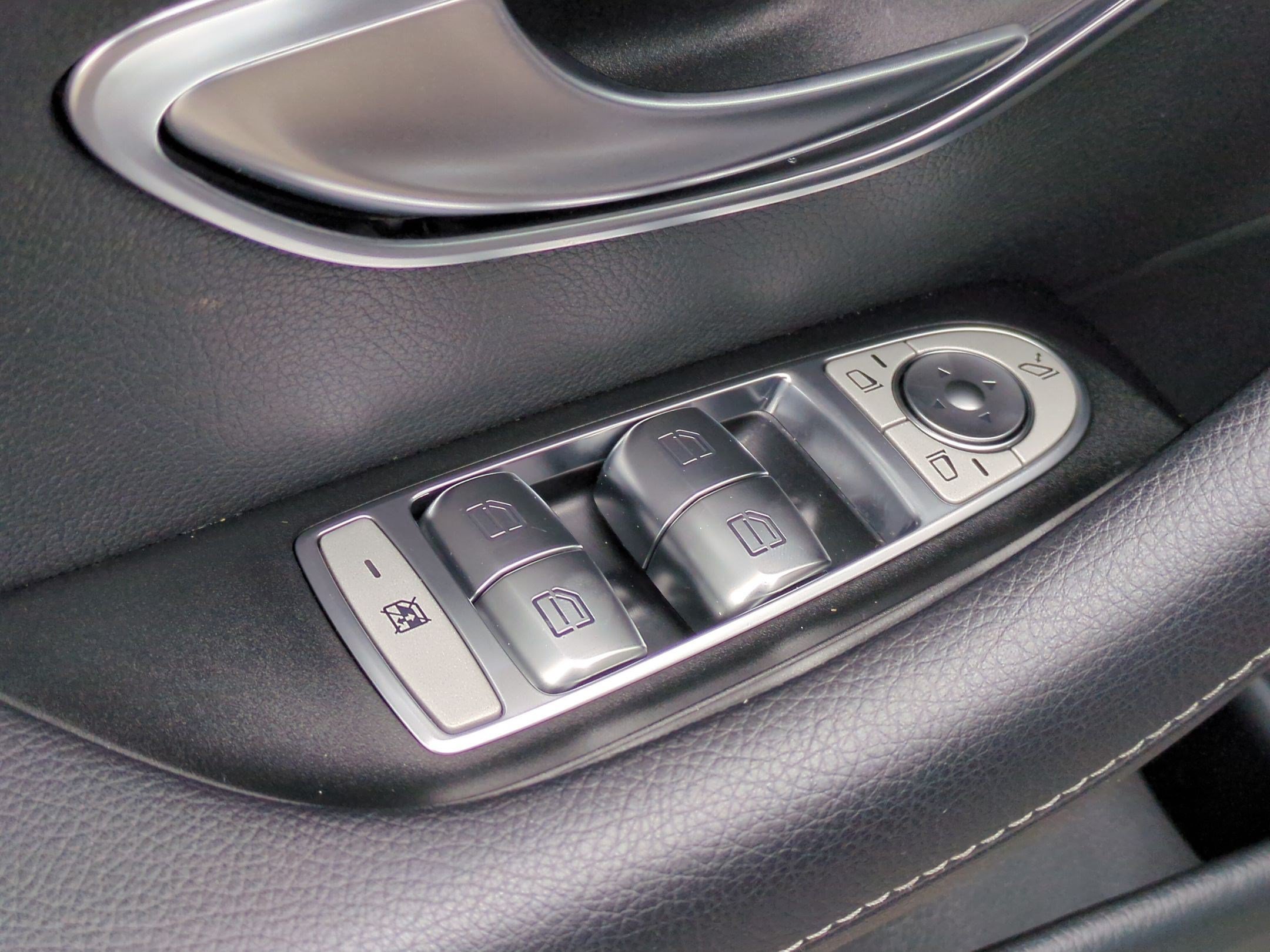 Used 2023 Mercedes-Benz E 350 Sedan image 13