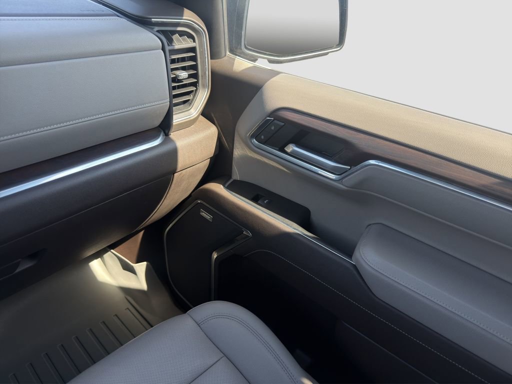 Used 2022 GMC Sierra 1500 SLT w/ SLT Convenience Package image 25