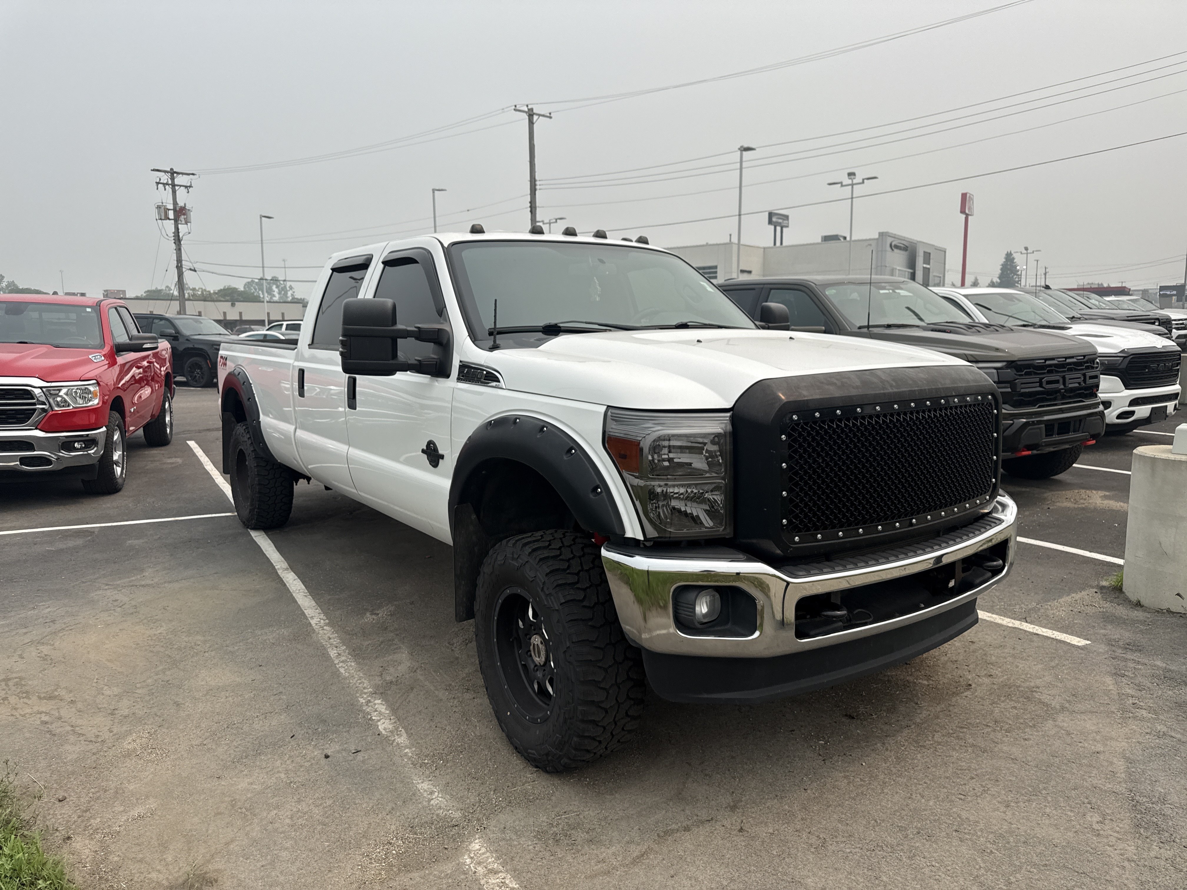 Used 2016 Ford F250 XLT w/ FX4 Off-Road Package AWD/4WD image 4