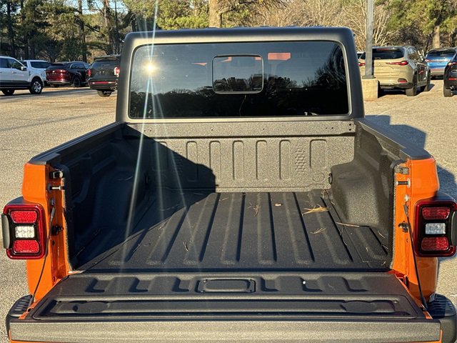 Used 2025 Jeep Gladiator Mojave w/ Steel Bumper Group image 25