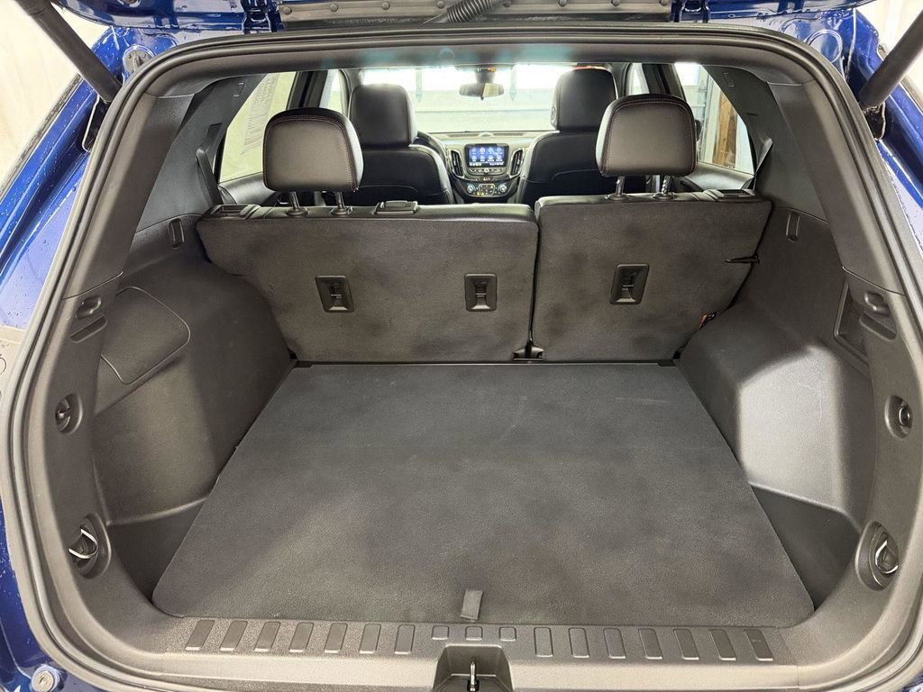 Used 2023 Chevrolet Equinox RS AWD/4WD image 12