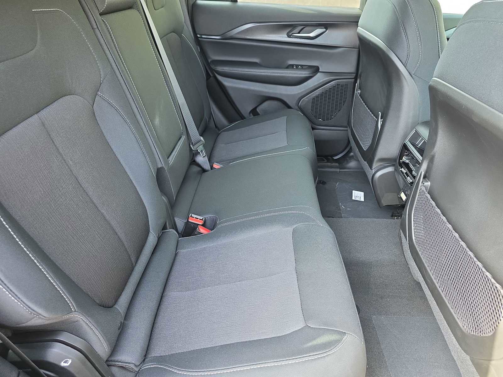 New 2026 Jeep Grand Cherokee Laredo X RWD image 21