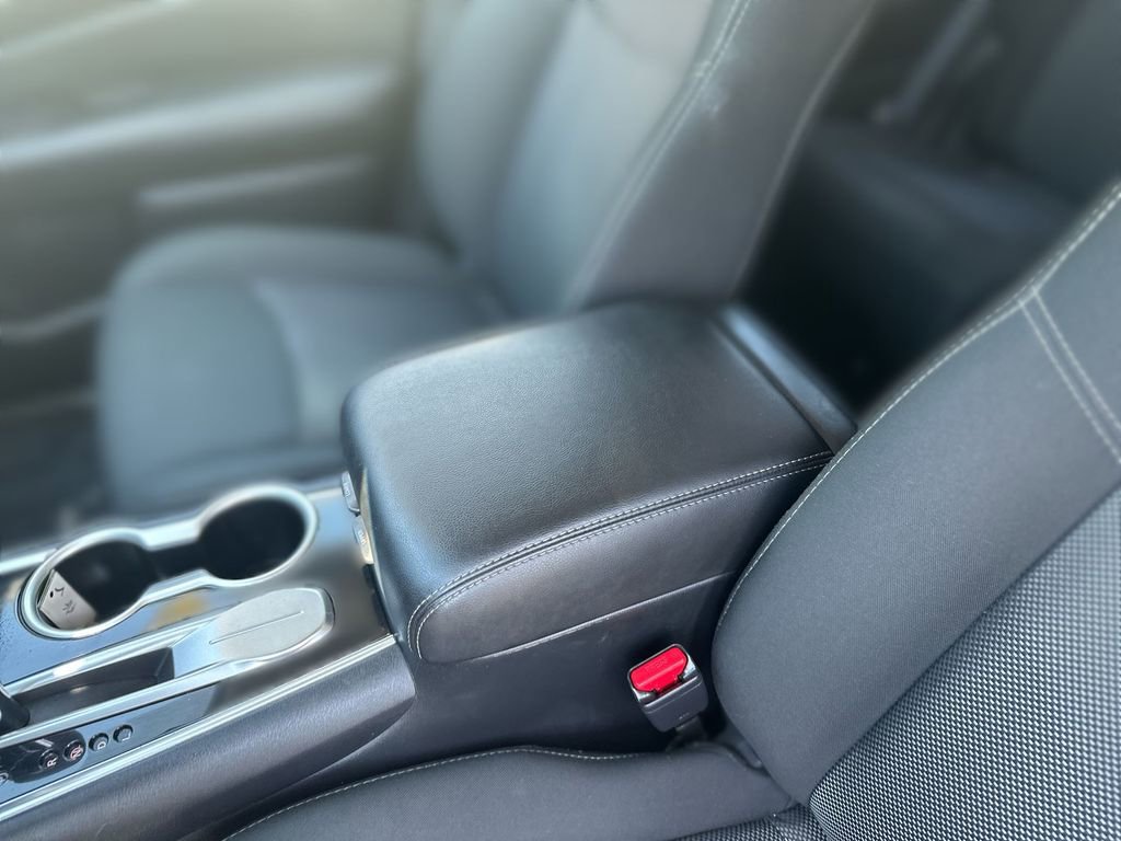 Used 2020 Nissan Pathfinder S FWD image 20