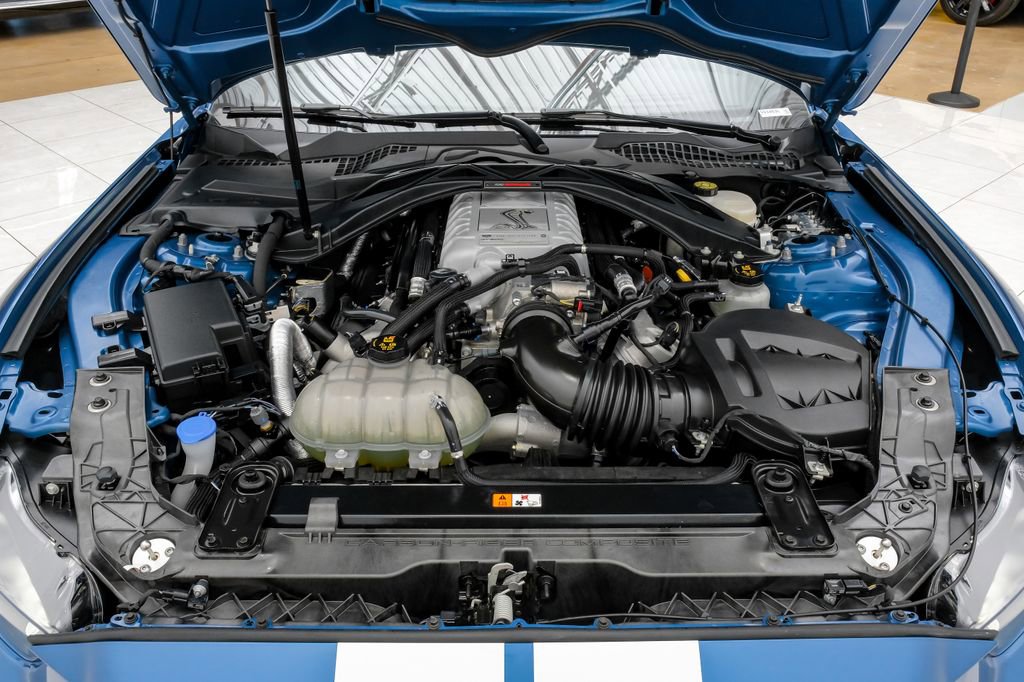 Used 2021 Ford Mustang Shelby GT500 w/ Carbon Fiber Track Pack RWD image 46