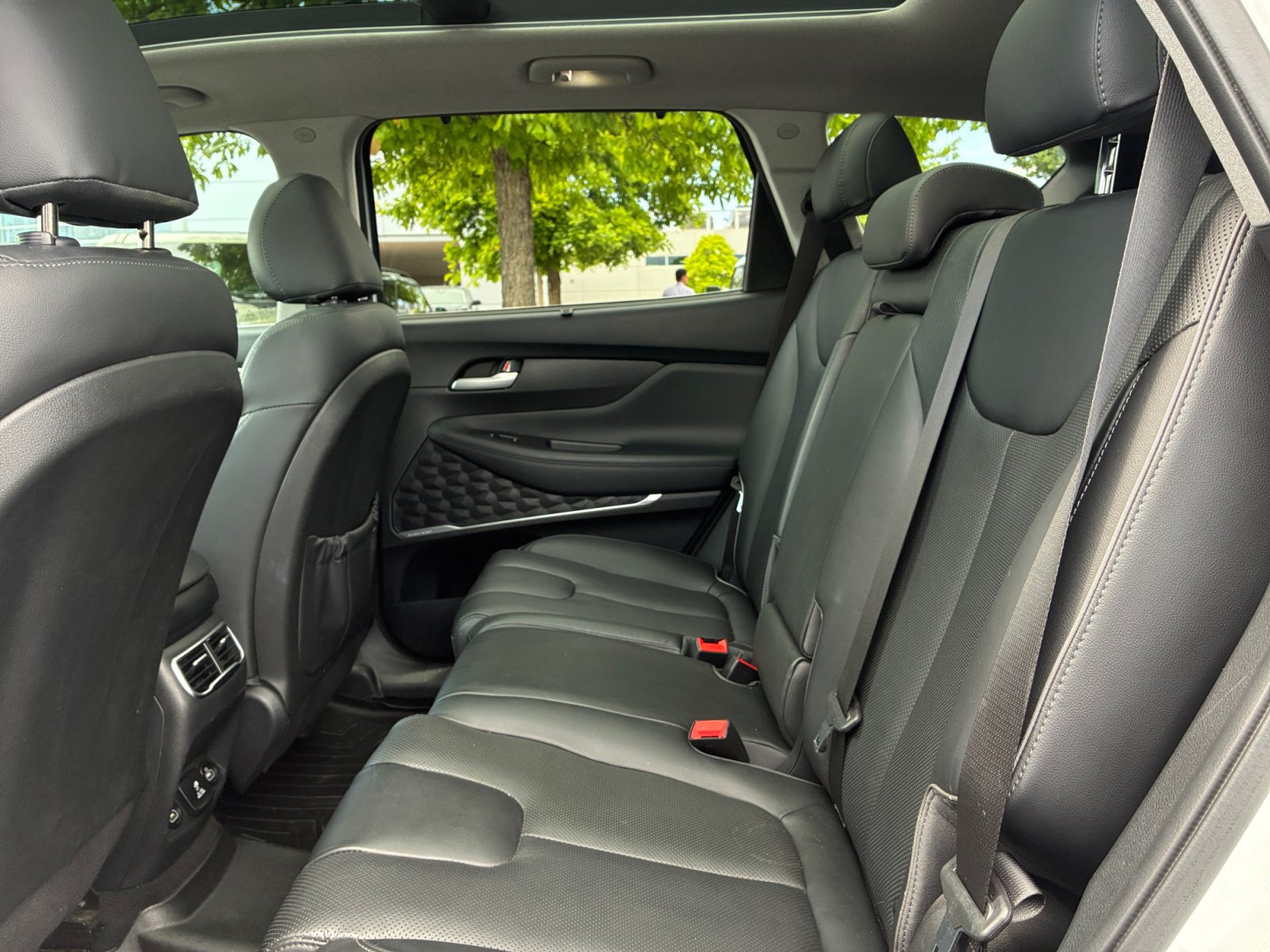 Used 2021 Hyundai Santa Fe Limited AWD/4WD image 17