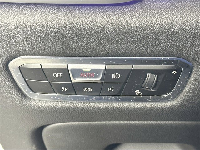 Used 2022 BMW X5 xDrive40i w/ Premium Essential Package image 23