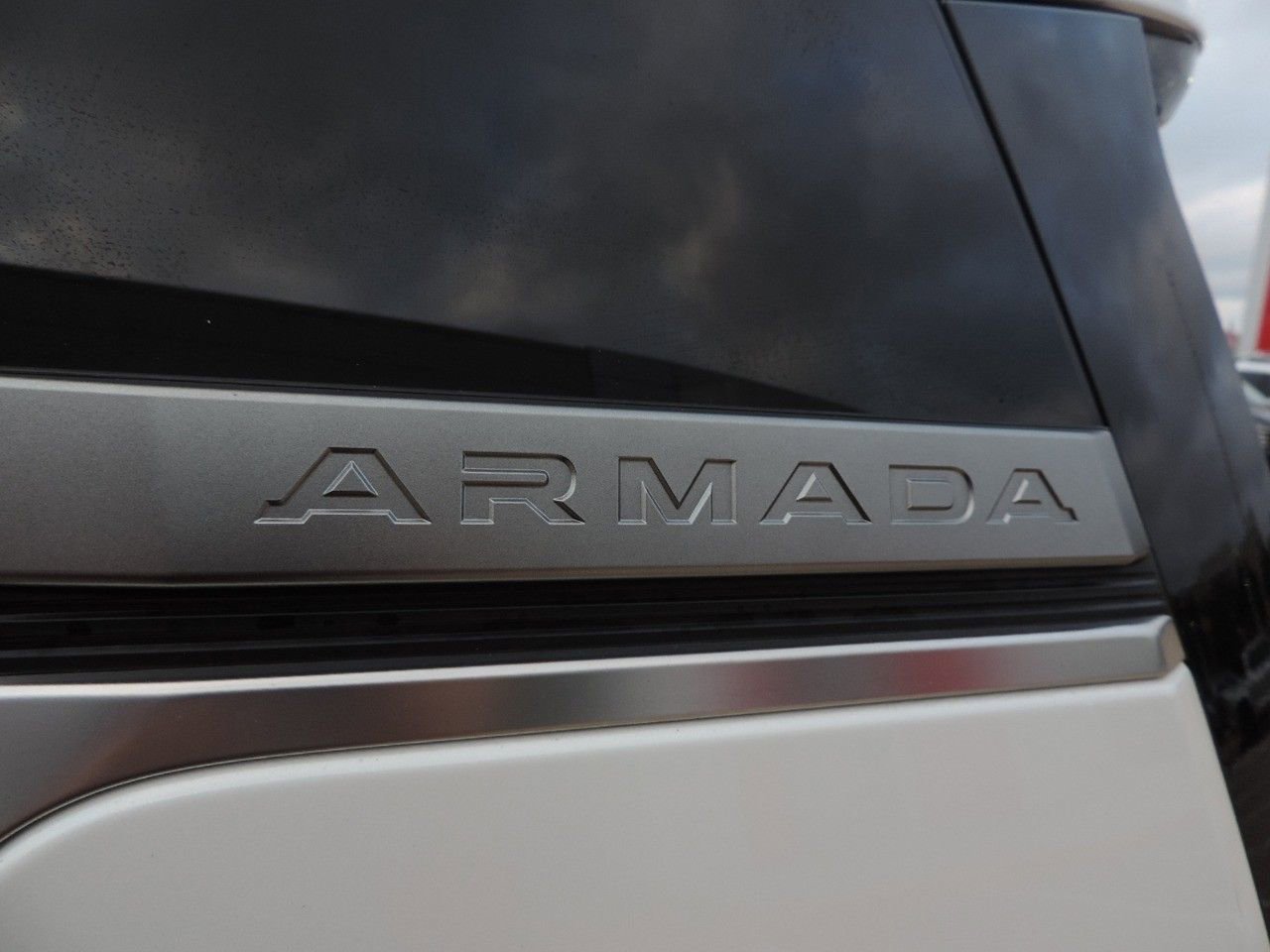 Used 2025 Nissan Armada SV image 19