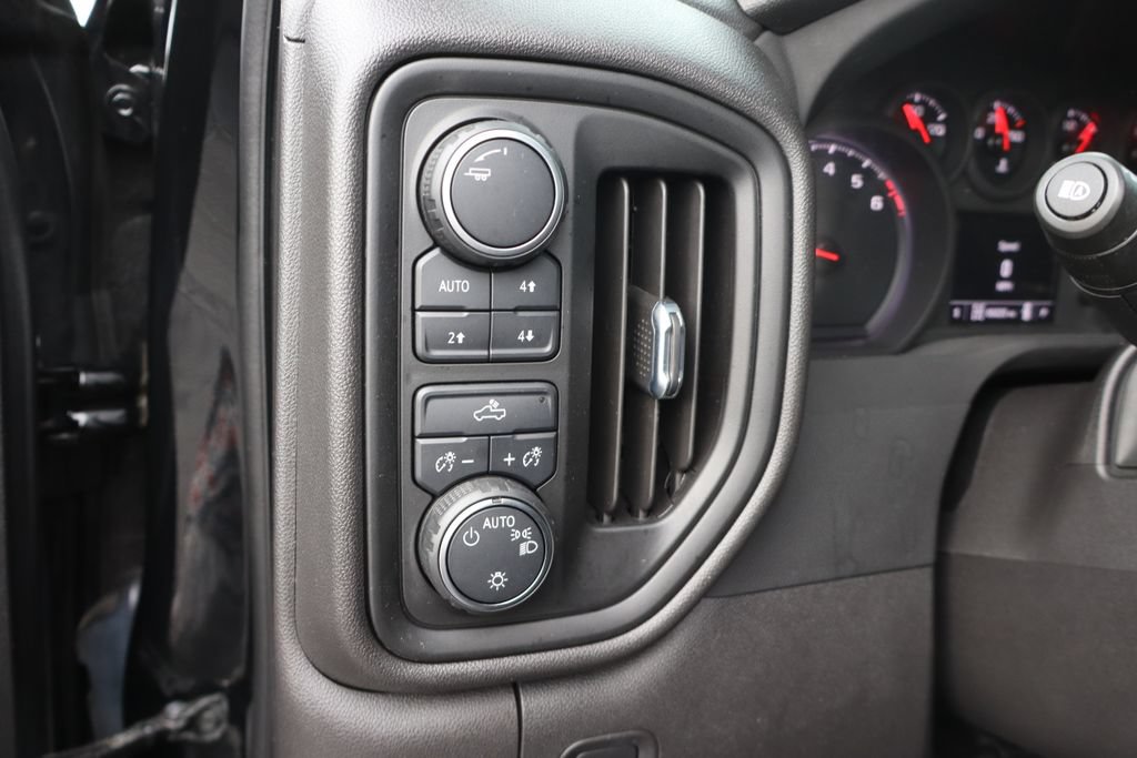 Used 2022 Chevrolet Silverado 1500 Custom Trail Boss AWD/4WD image 8