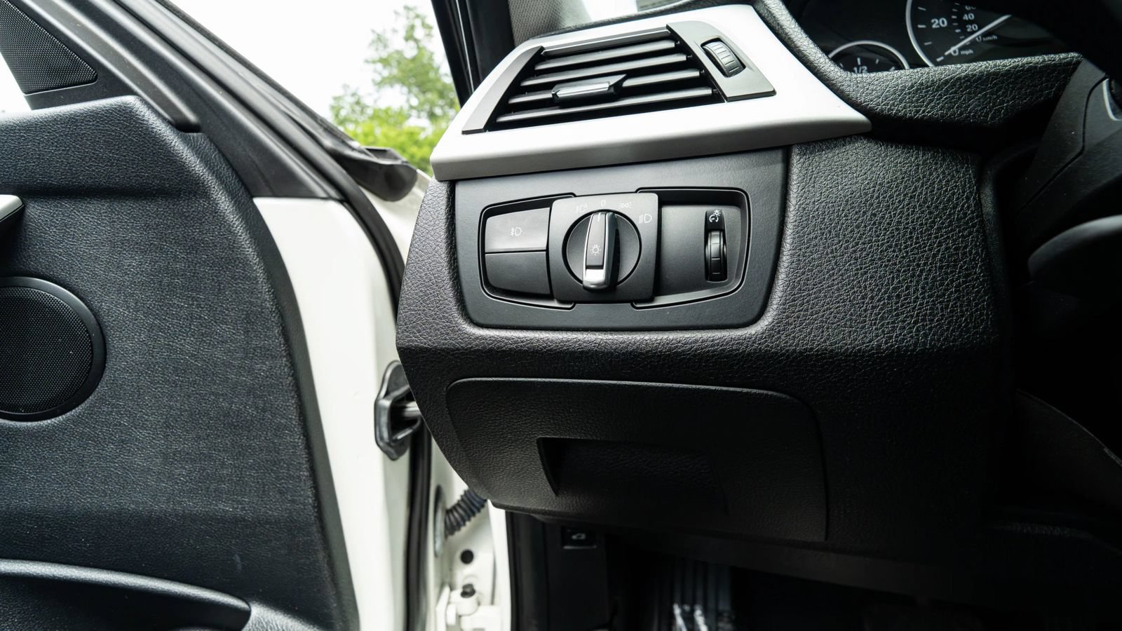 Used 2013 BMW 328i xDrive Sedan AWD/4WD image 43