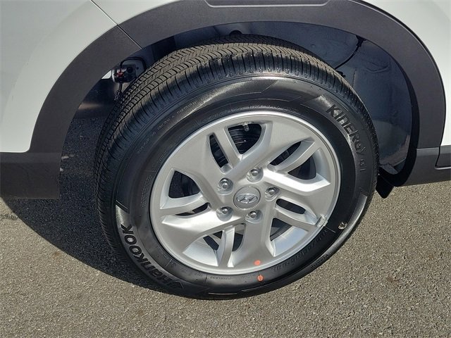 New 2026 Hyundai Venue SE image 22