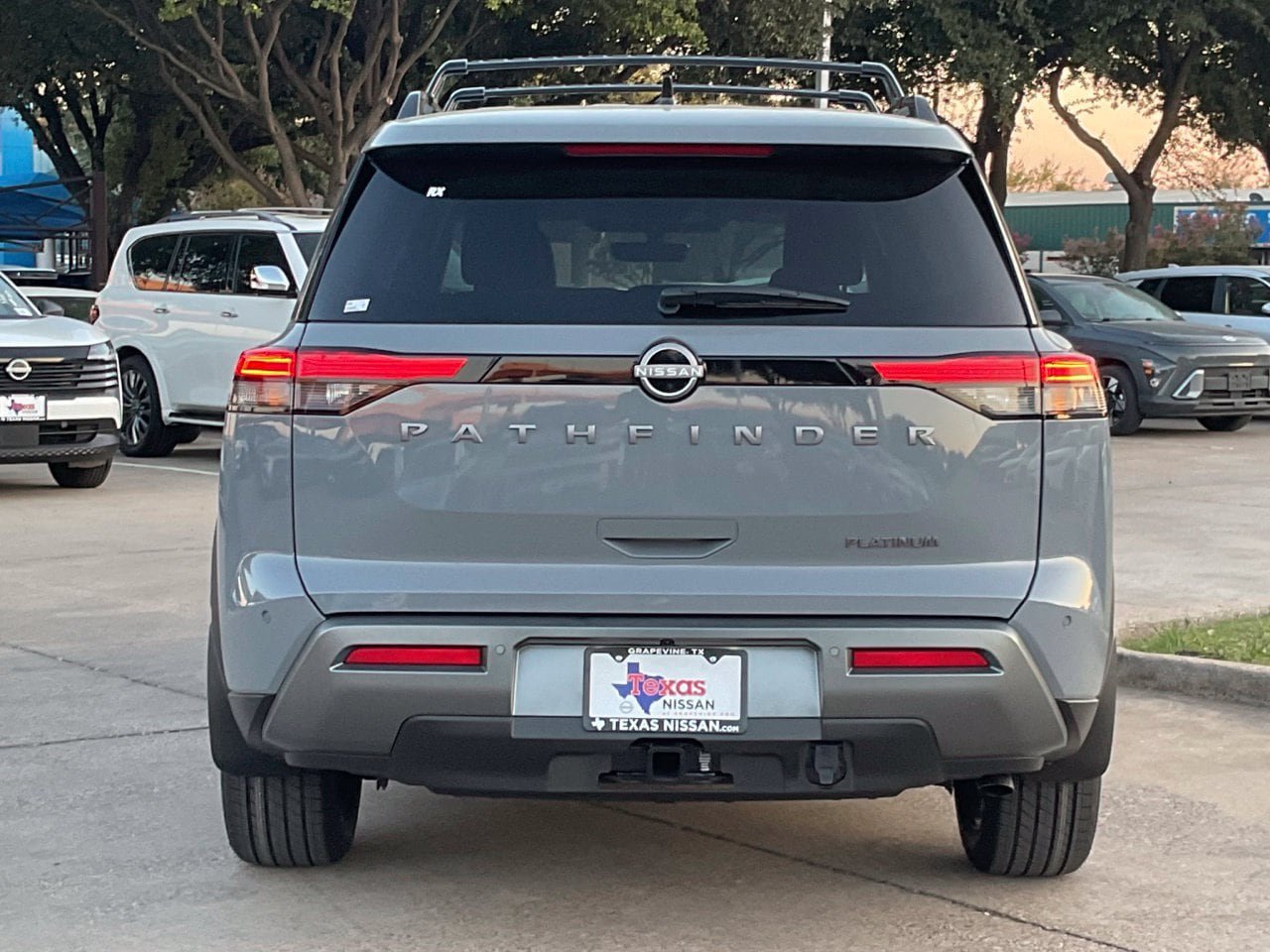 New 2026 Nissan Pathfinder Platinum FWD image 5