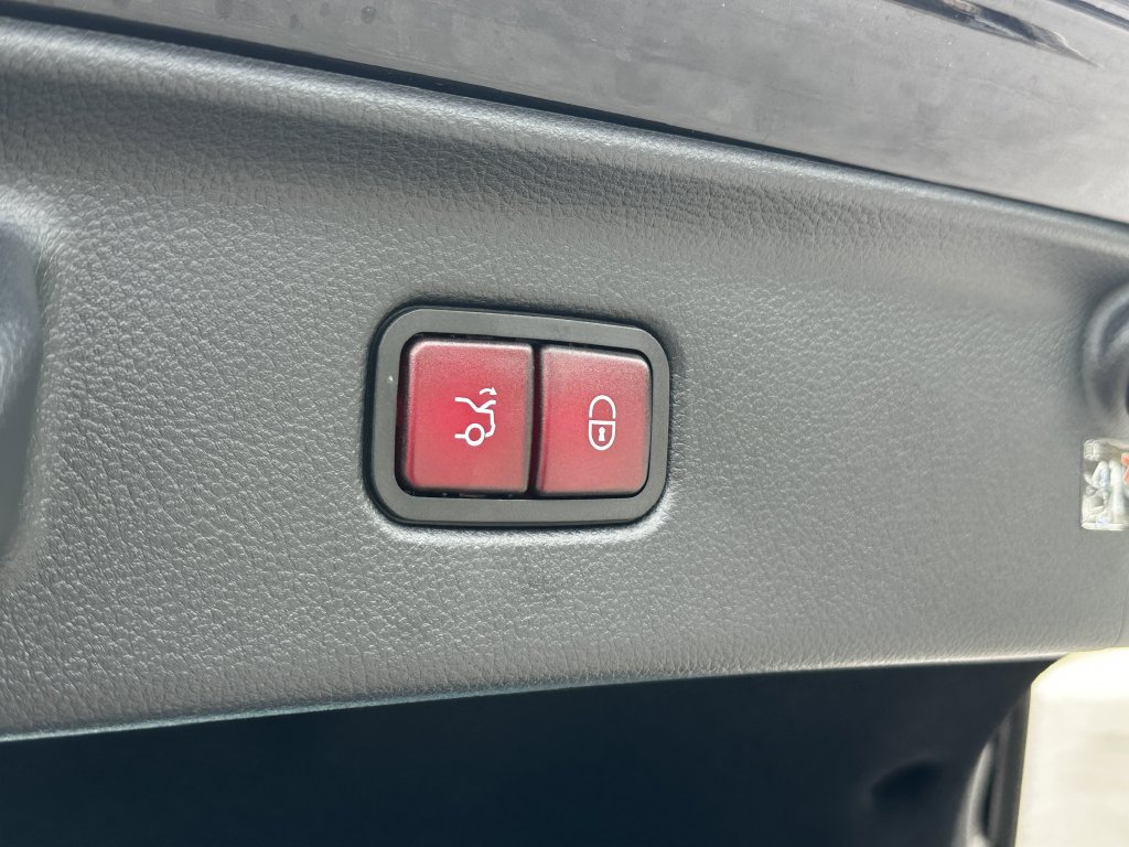 Certified 2025 Mercedes-Benz S 580 4MATIC Sedan image 22