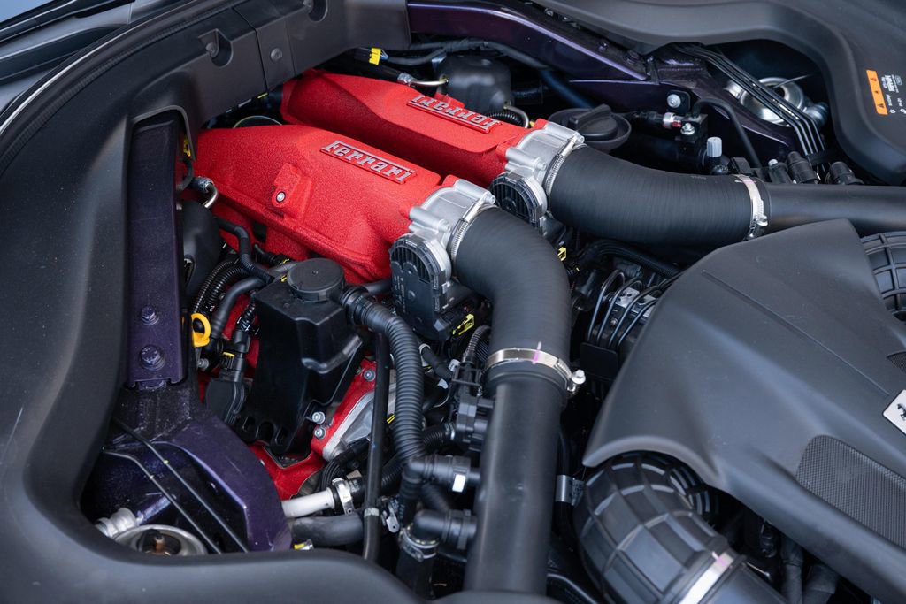 Used 2024 Ferrari Roma Spider image 13