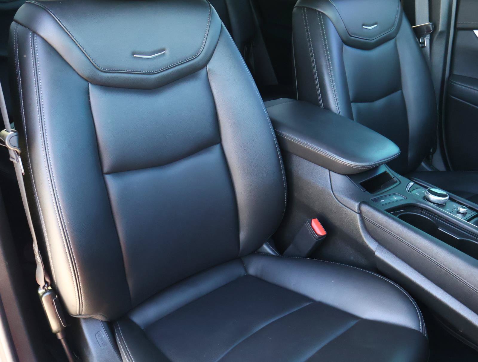 Certified 2024 Cadillac XT6 Luxury w/ LPO, Floor Liner Package FWD image 20