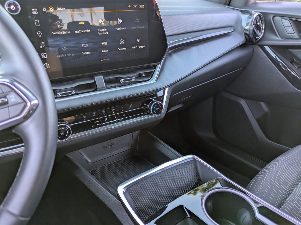 Used 2025 Chevrolet Equinox LT image 20