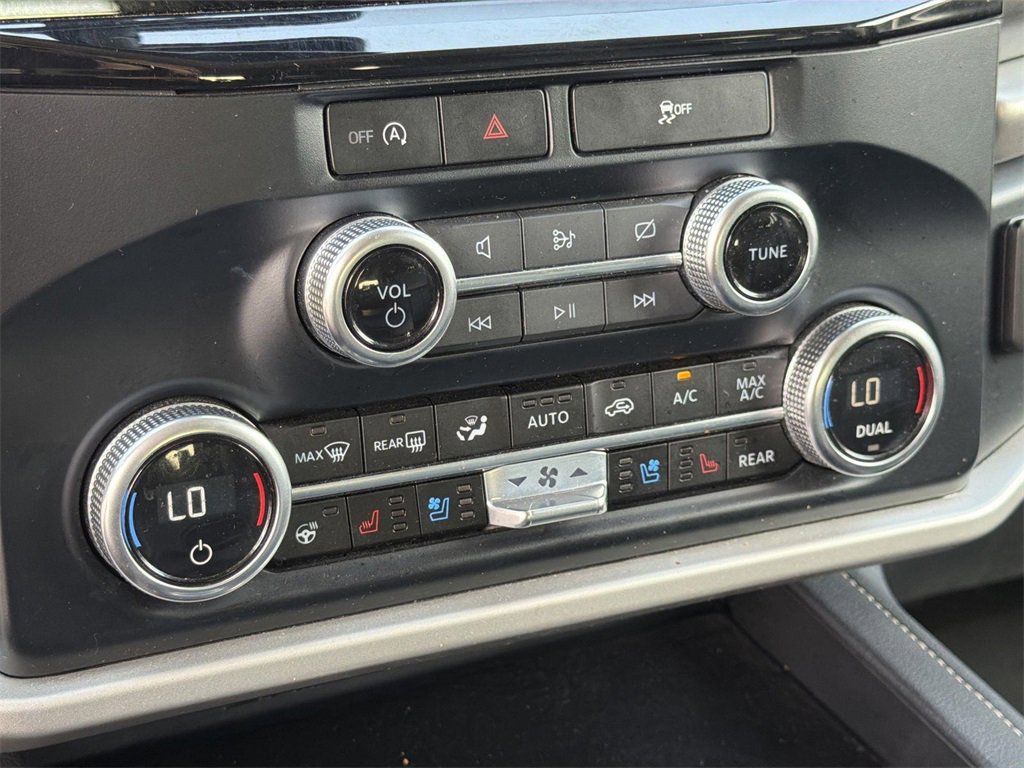 Used 2024 Ford Expedition XLT image 11