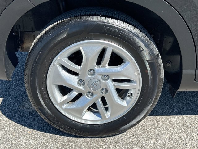 Used 2026 Hyundai Venue SE FWD image 31