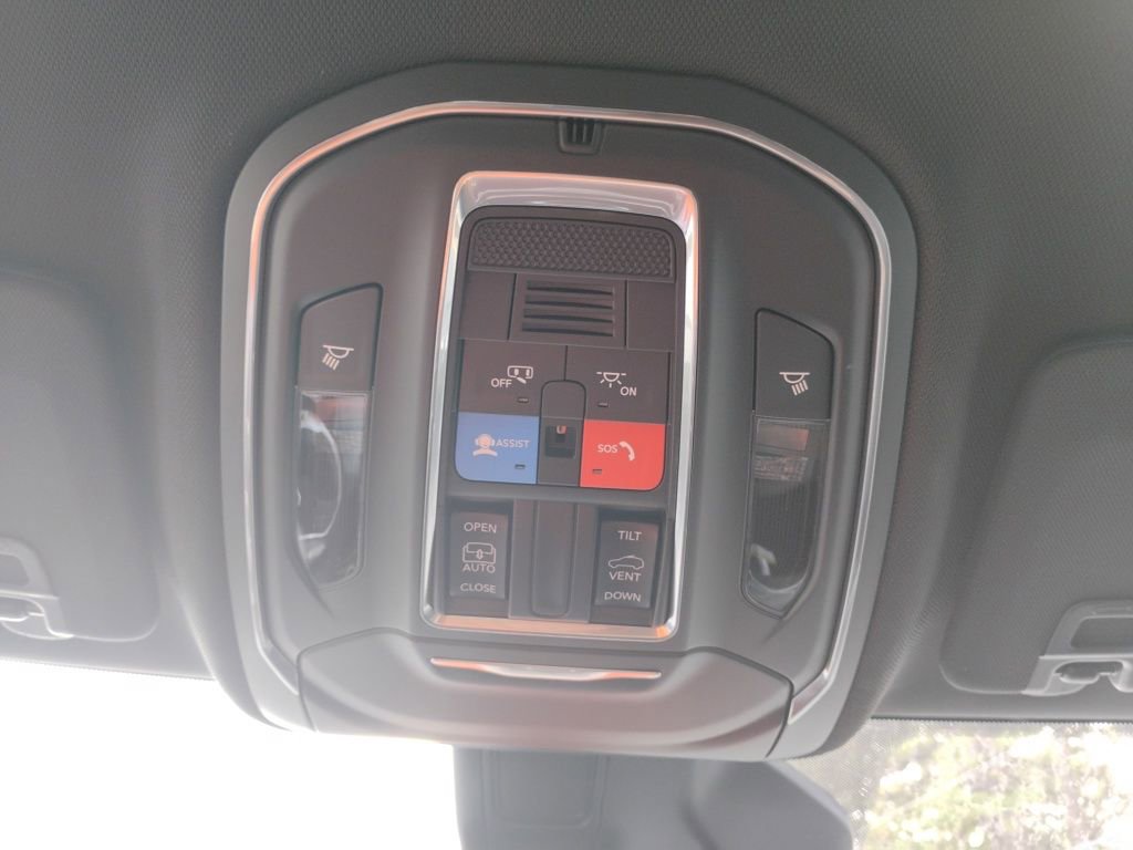 New 2025 Jeep Grand Cherokee Laredo X w/ Trailer Tow Package image 41