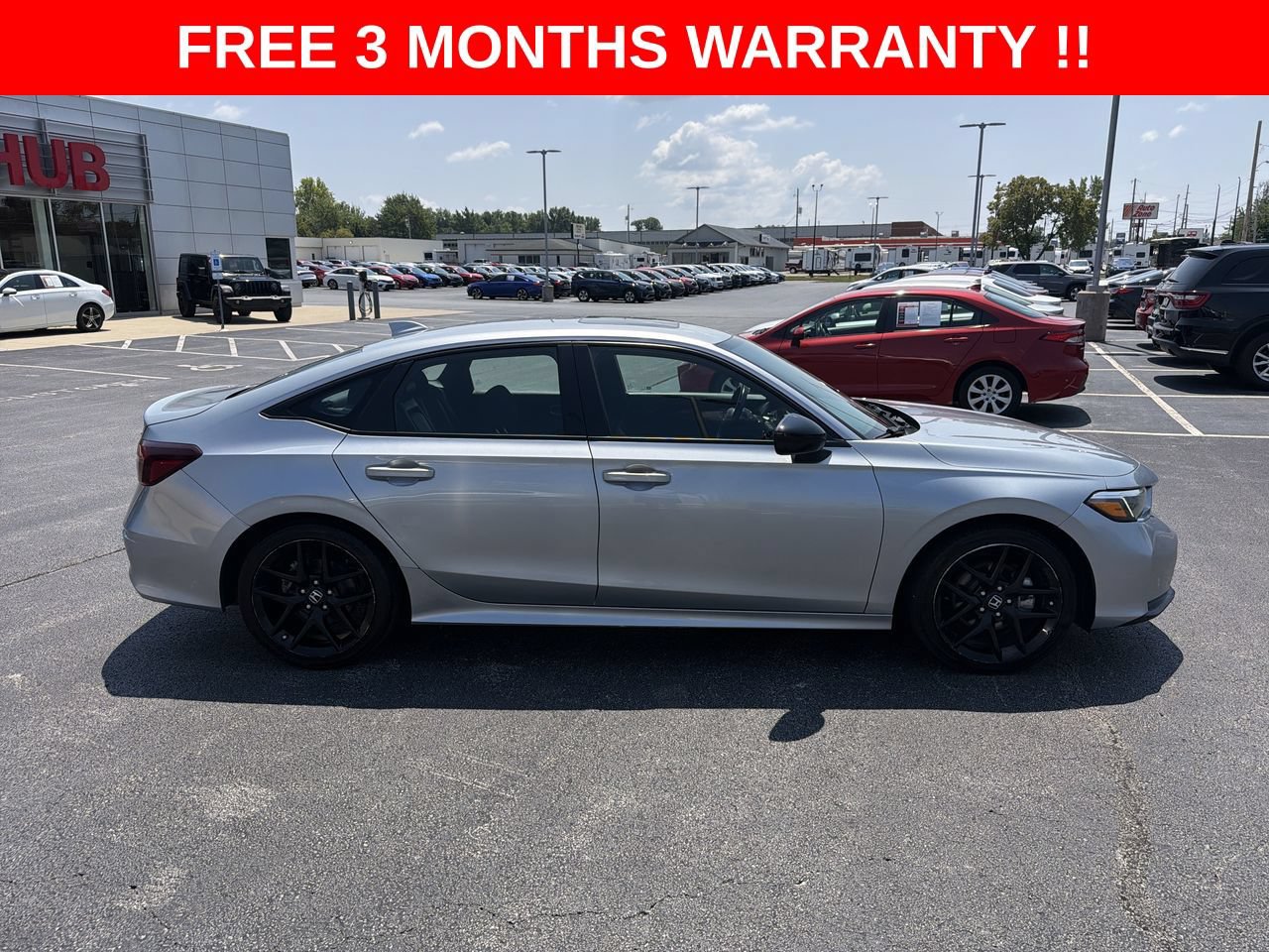 Used 2025 Honda Civic Sport image 31