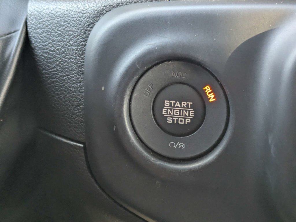 Used 2023 Jeep Wrangler Unlimited Sport AWD/4WD image 28