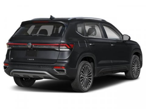 New 2026 Volkswagen Taos SE image 2