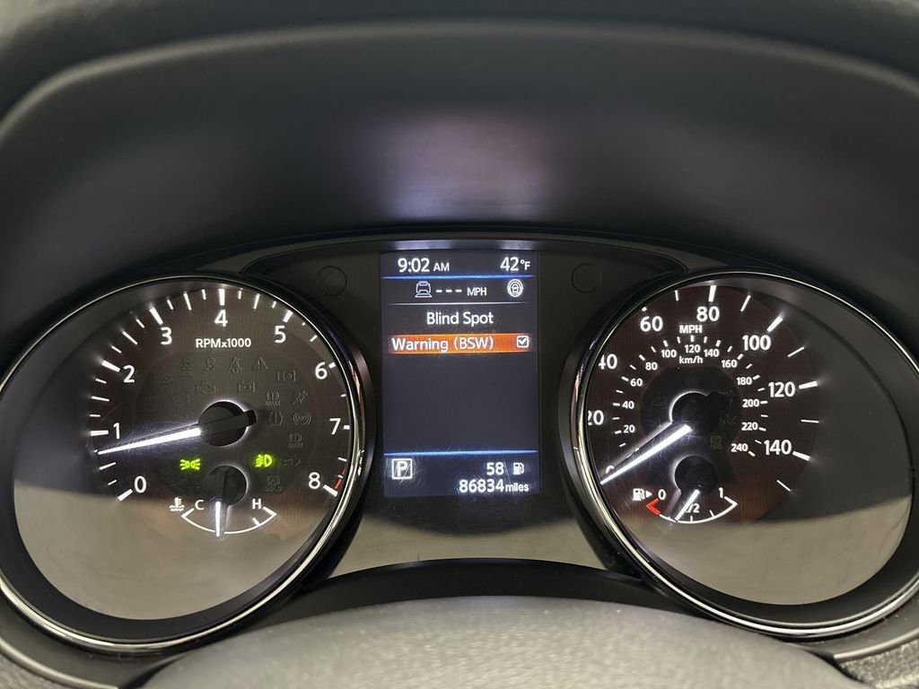 Used 2019 Nissan Rogue SV image 44