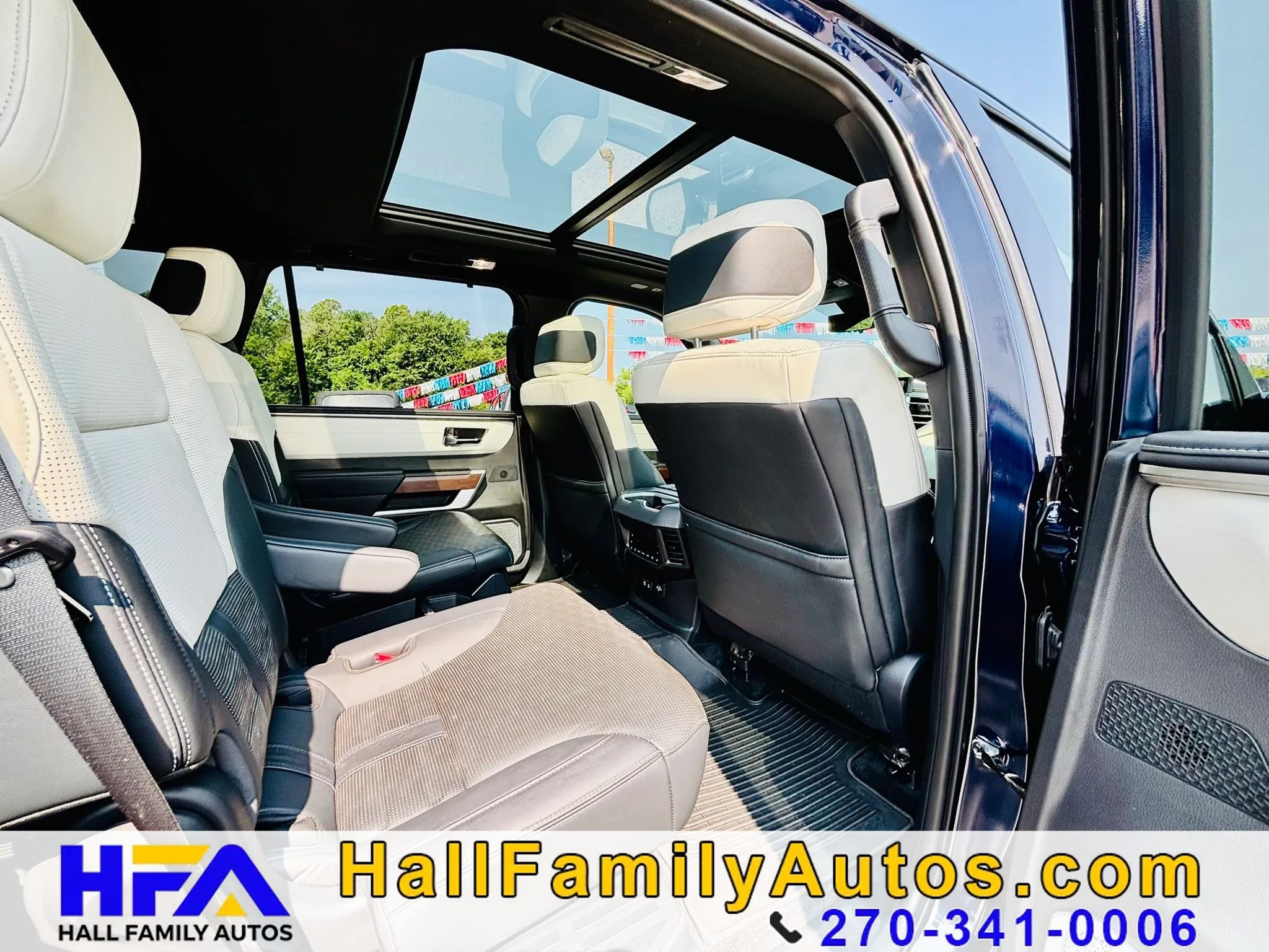 Used 2025 Toyota Sequoia Capstone AWD/4WD image 32