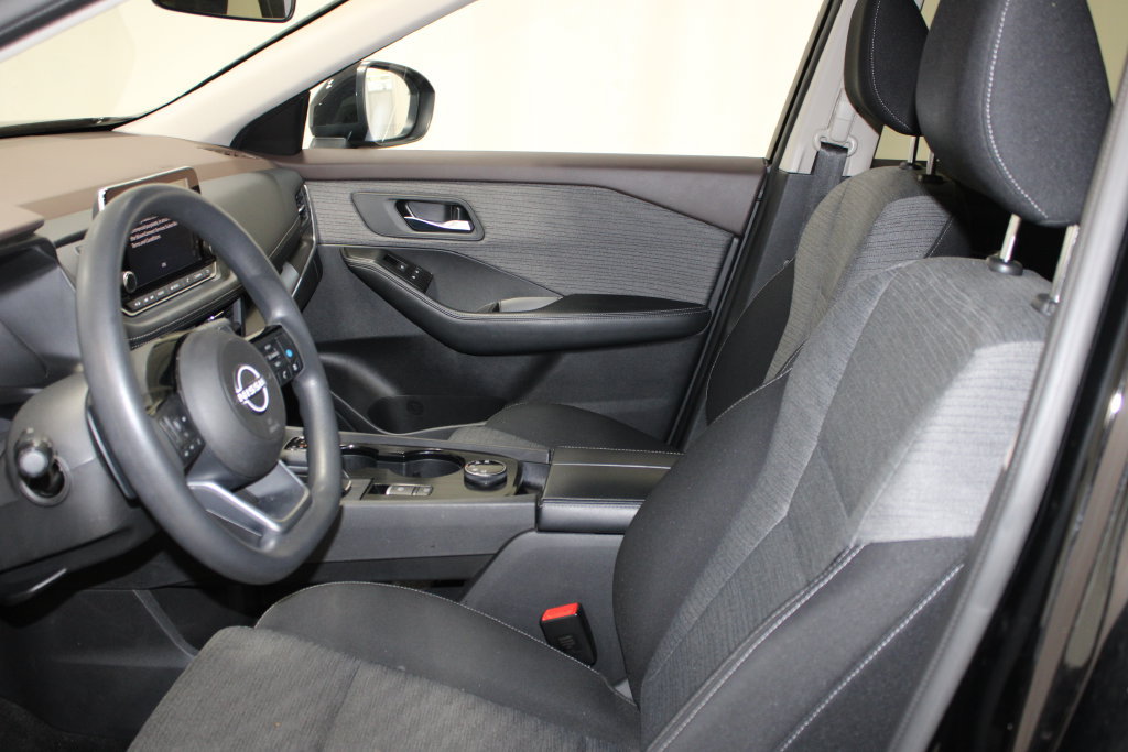 Used 2023 Nissan Rogue SV AWD/4WD image 14