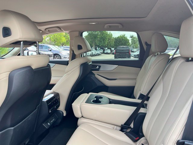 Used 2024 Acura MDX FWD image 8