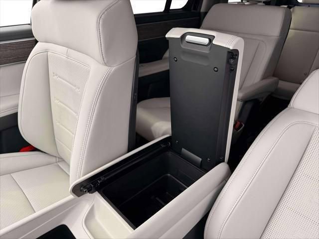 New 2026 Hyundai Santa Fe Limited AWD/4WD image 18