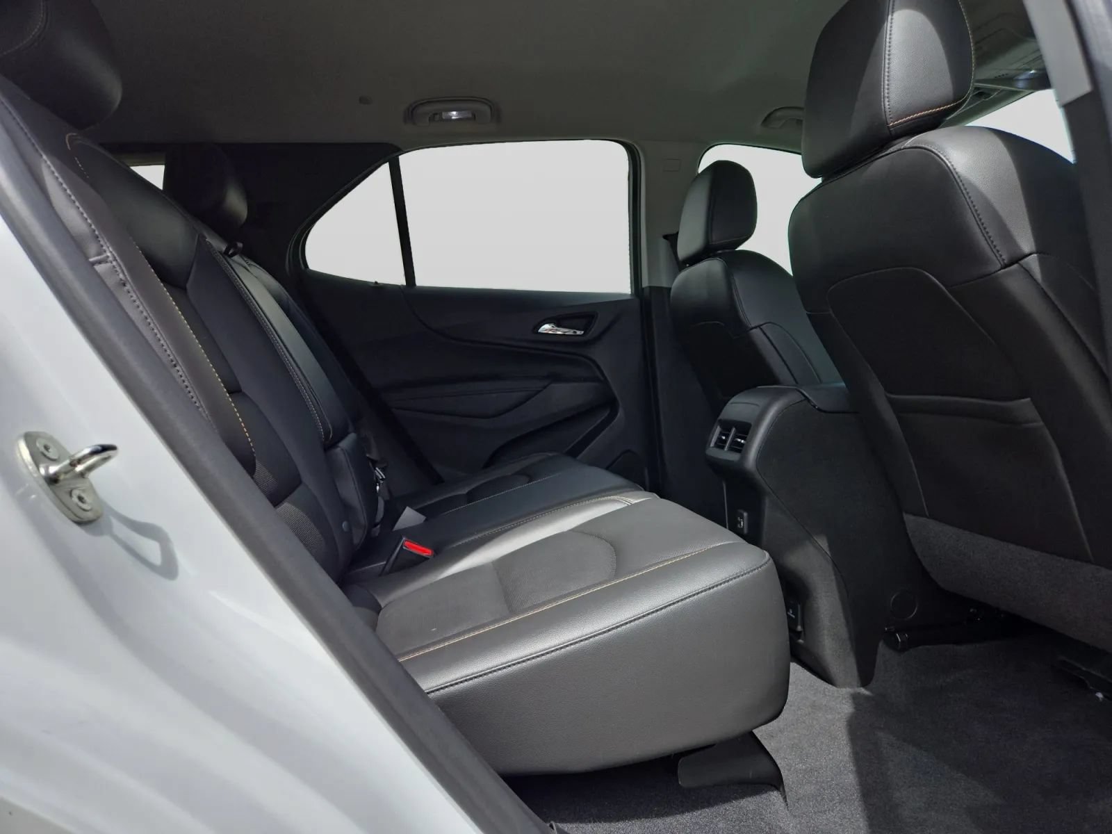 Used 2021 Chevrolet Equinox Premier w/ Redline Edition FWD image 31