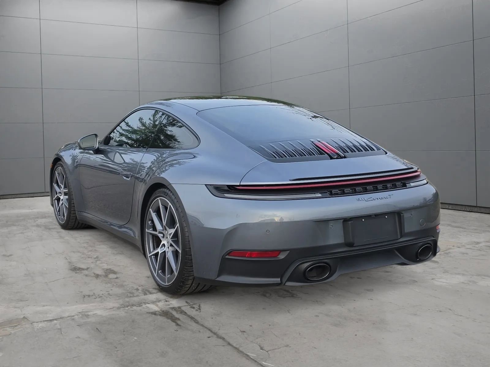 Used 2025 Porsche 911 Carrera T image 3