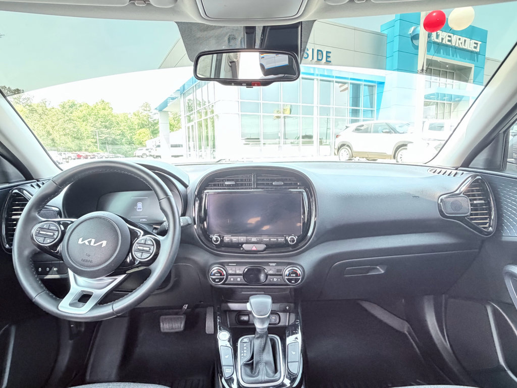 Used 2024 Kia Soul EX FWD image 11