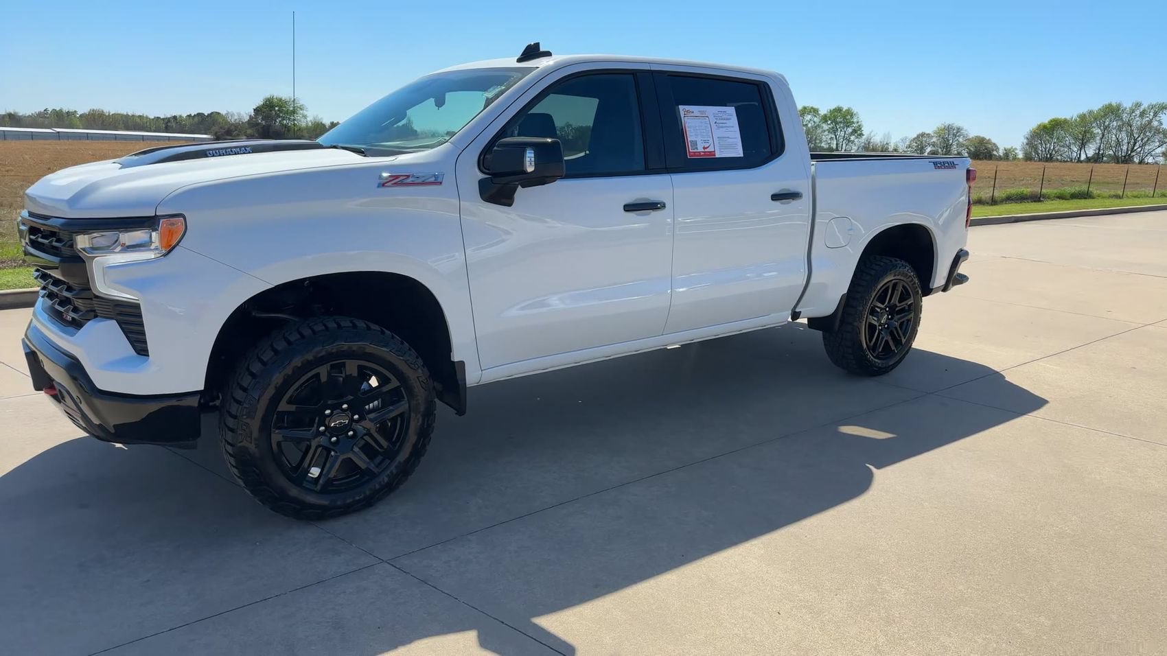 Used 2026 Chevrolet Silverado 1500 LT Trail Boss w/ LT Trail Boss Premium Package AWD/4WD image 5