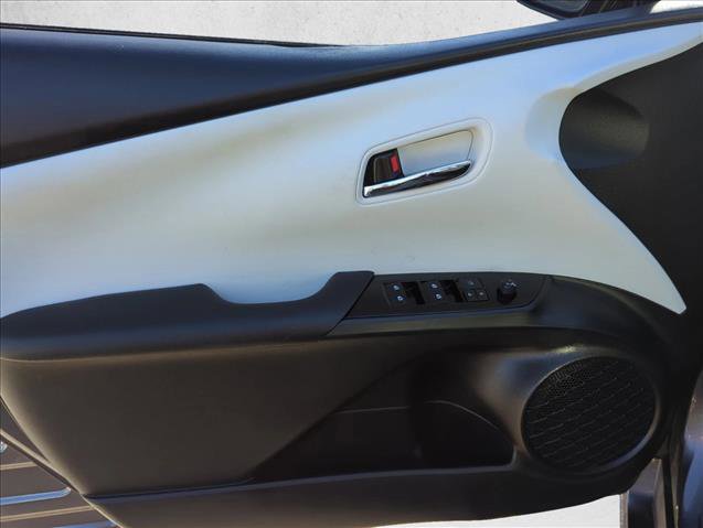 Used 2018 Toyota Prius Four image 10