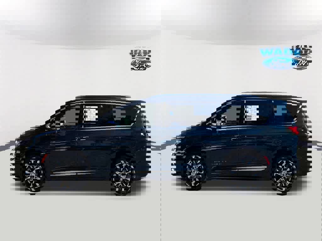 Used 2022 Chrysler Pacifica Pinnacle image 8