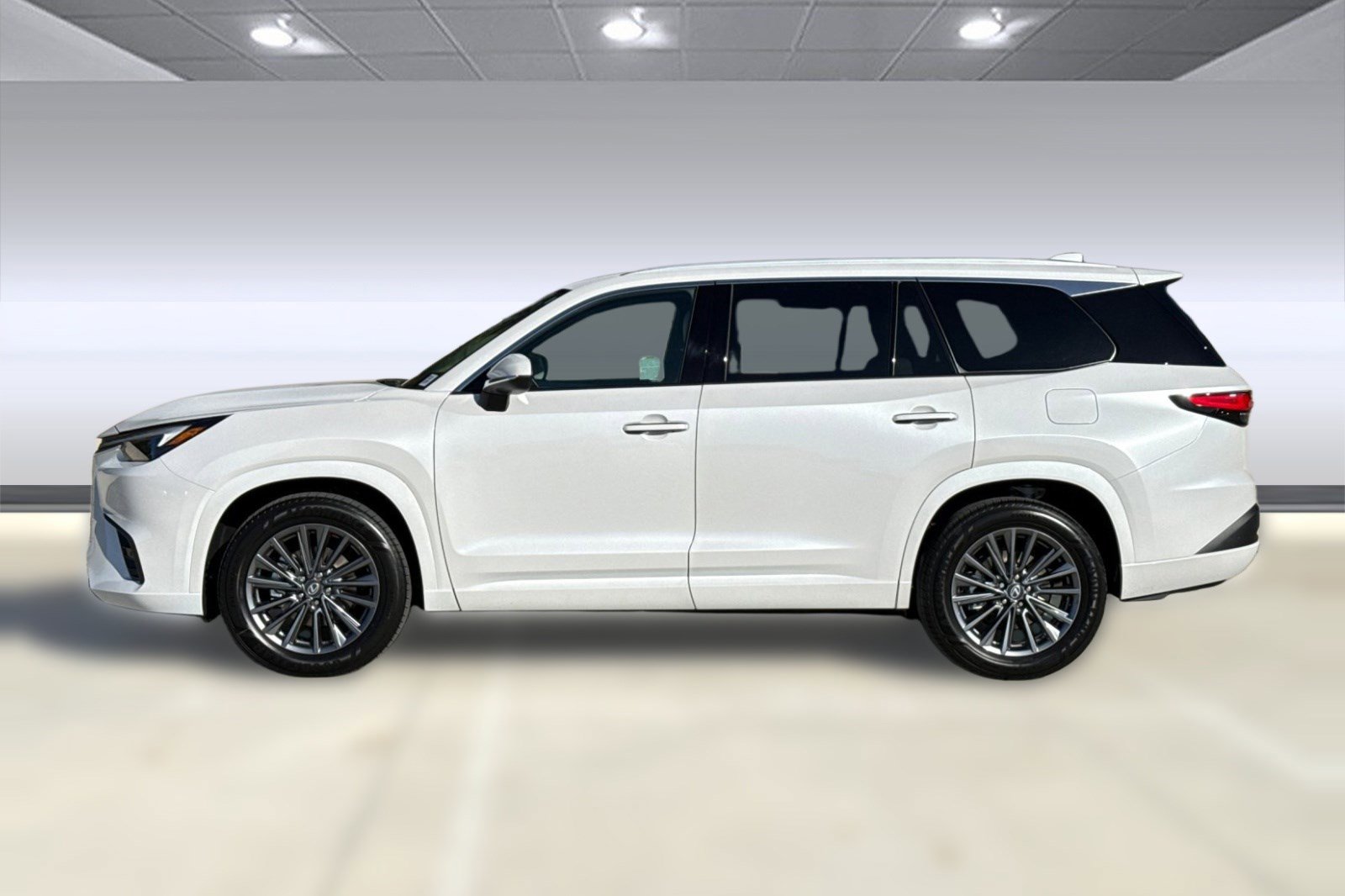 New 2026 Lexus TX 350 FWD image 2