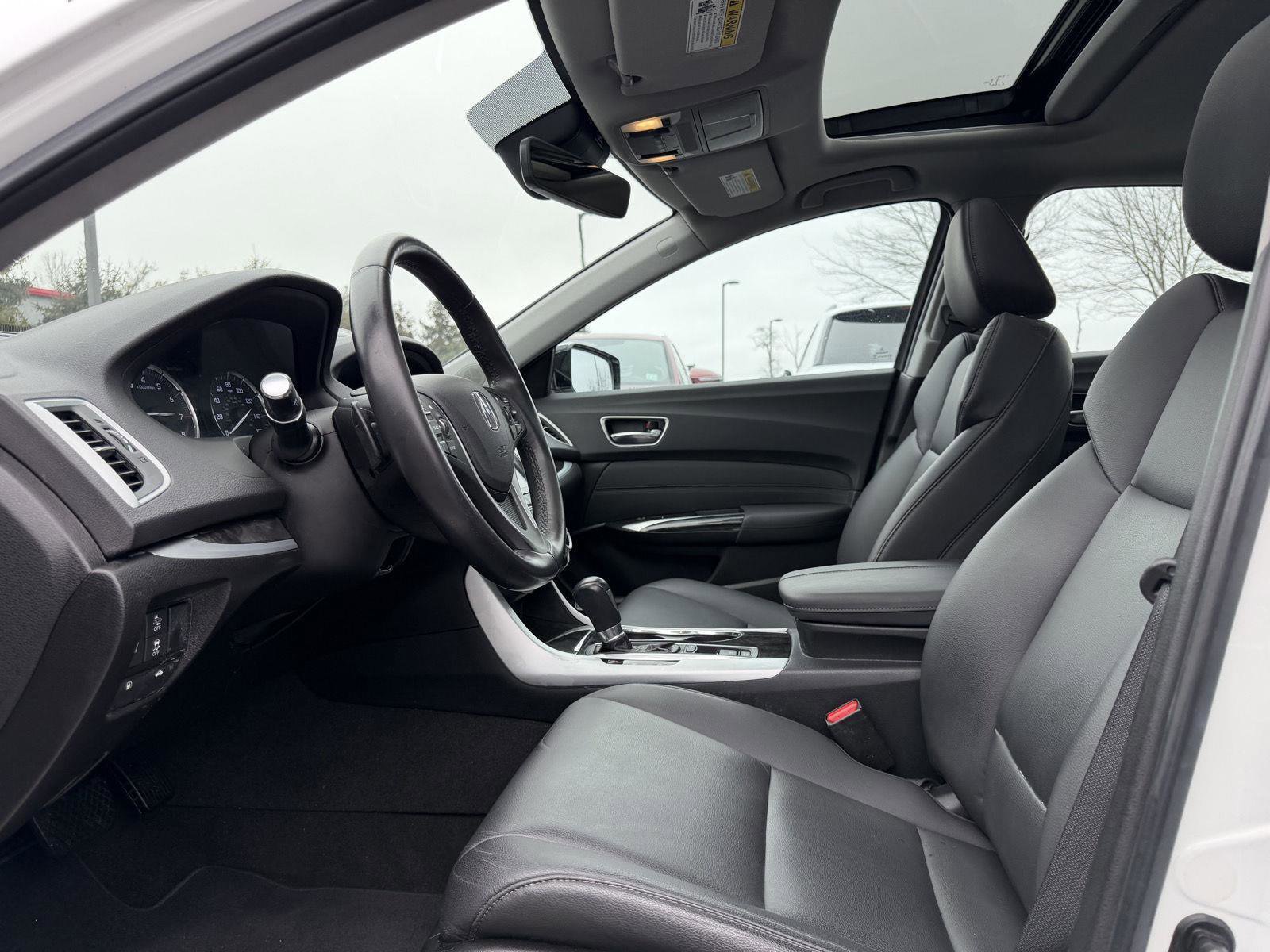 Used 2020 Acura TLX FWD image 12