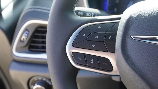 New 2026 Chrysler Pacifica Select FWD image 28