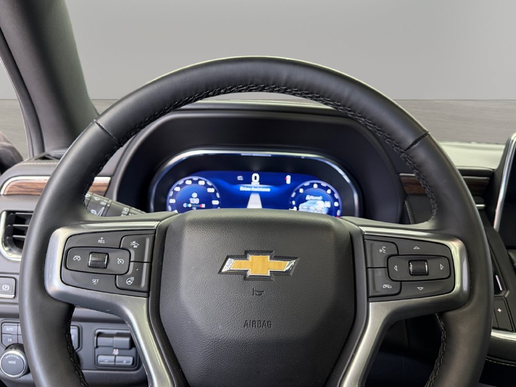 Used 2024 Chevrolet Tahoe Premier w/ Premium Package AWD/4WD image 24