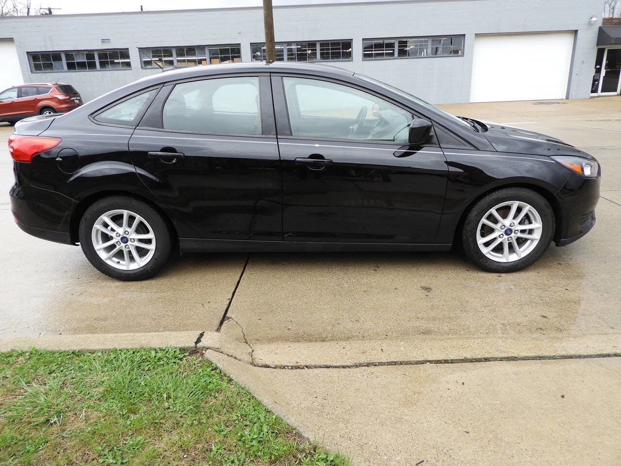Used 2018 Ford Focus SE image 9