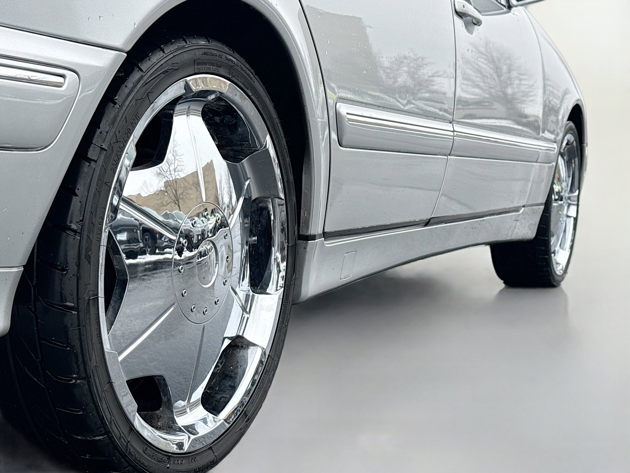 Used 2000 Mercedes-Benz E 430 4MATIC Sedan image 13