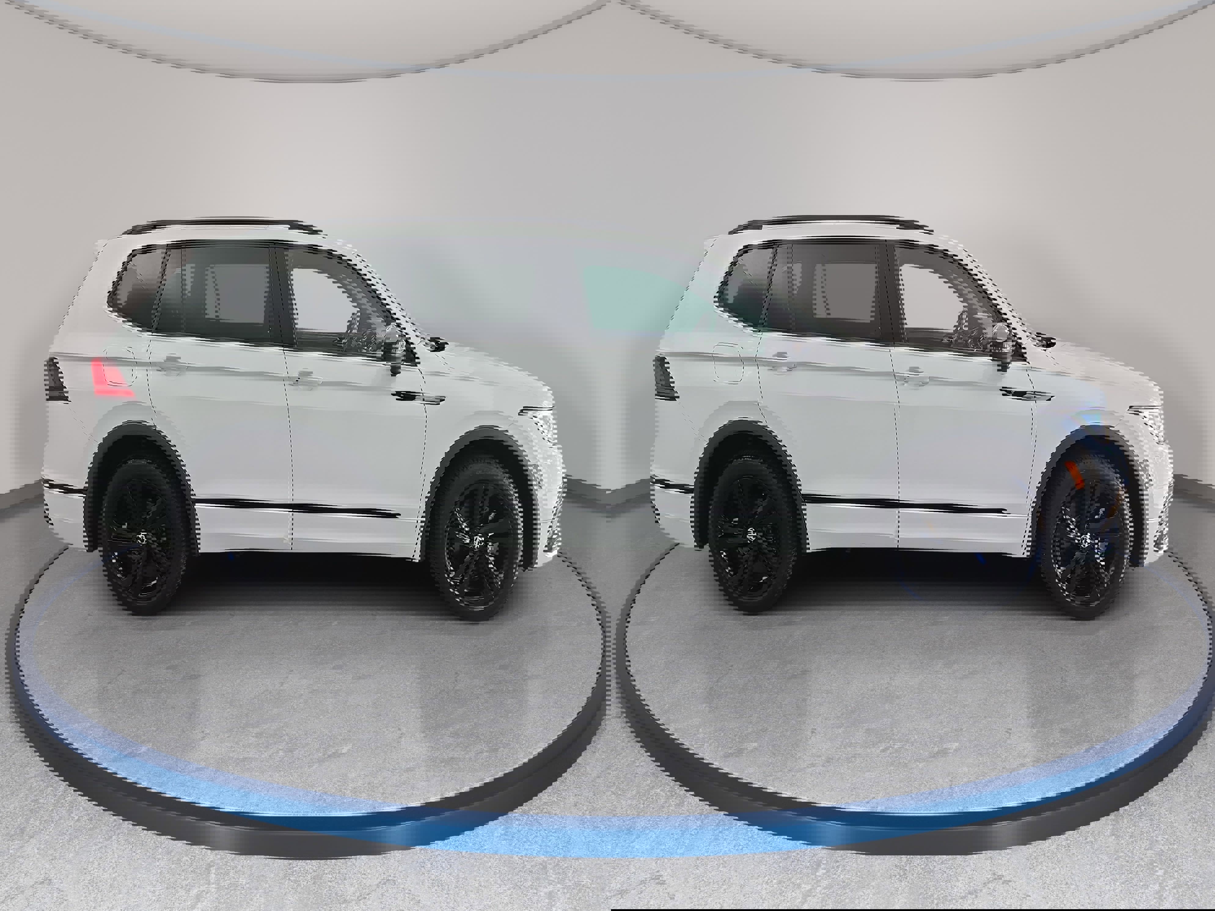 Certified 2024 Volkswagen Tiguan SE R-Line image 4