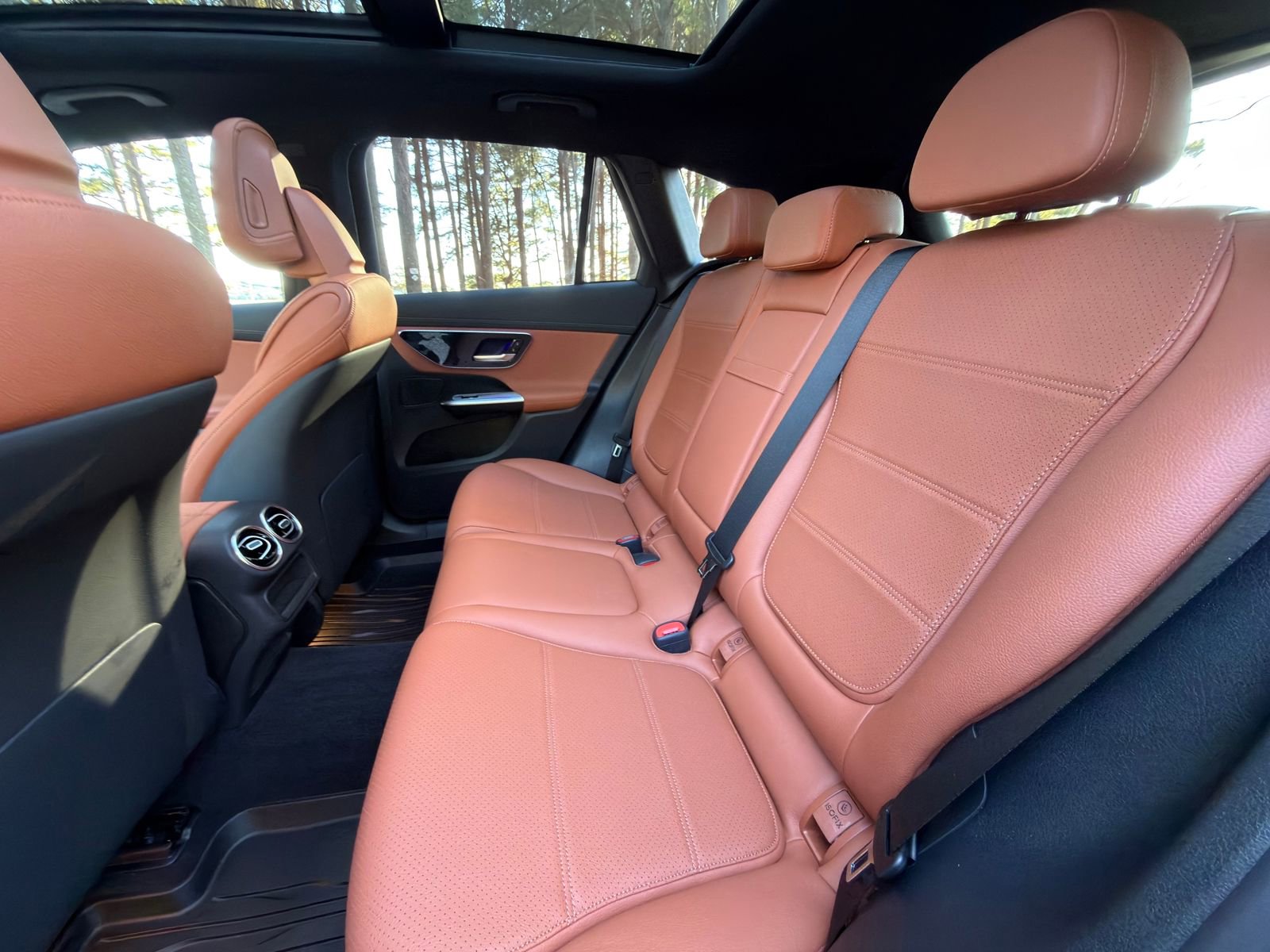 Used 2024 Mercedes-Benz GLC 300 image 13