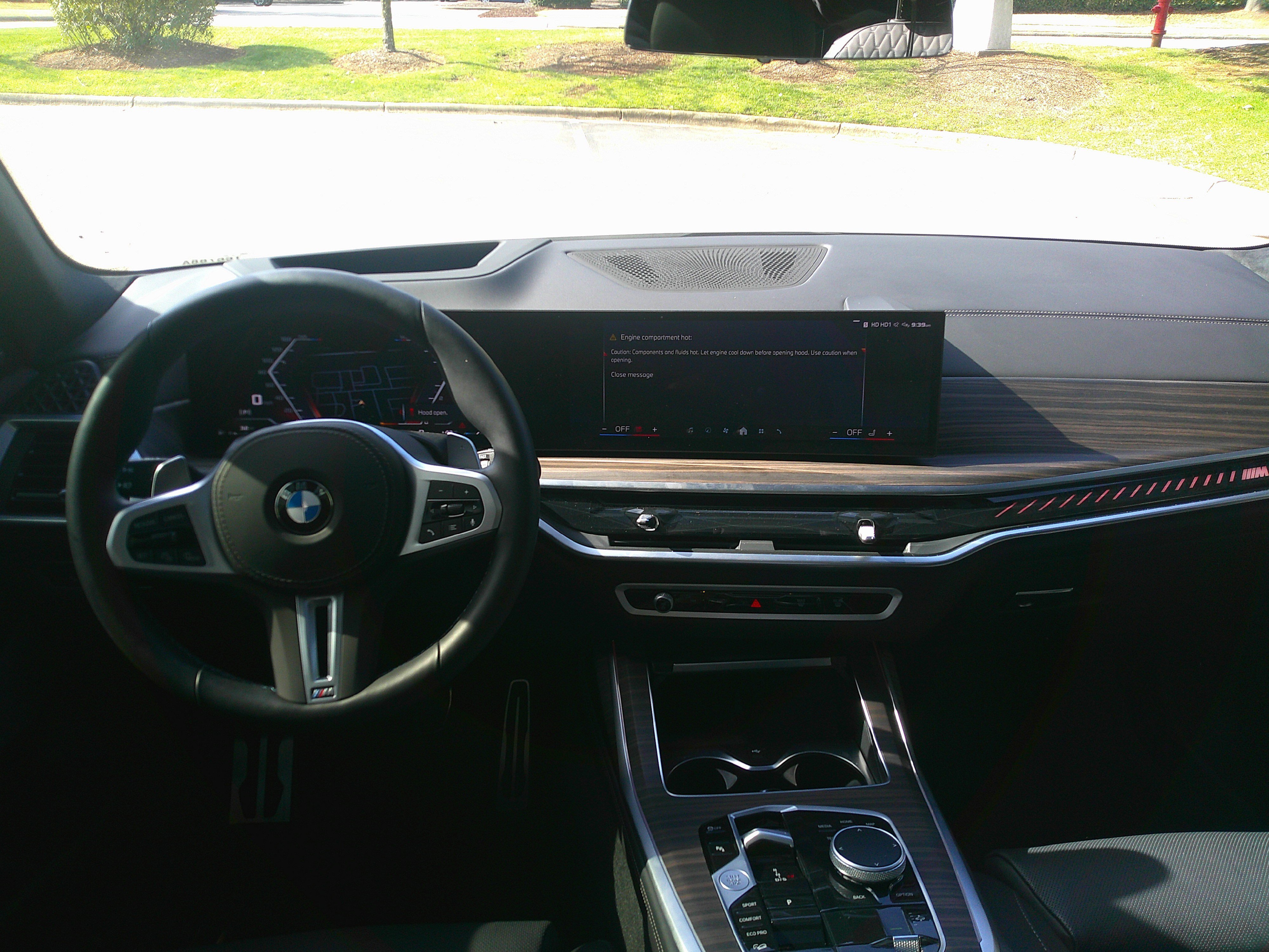 Certified 2025 BMW X7 M60i w/ Climate Comfort Package image 31