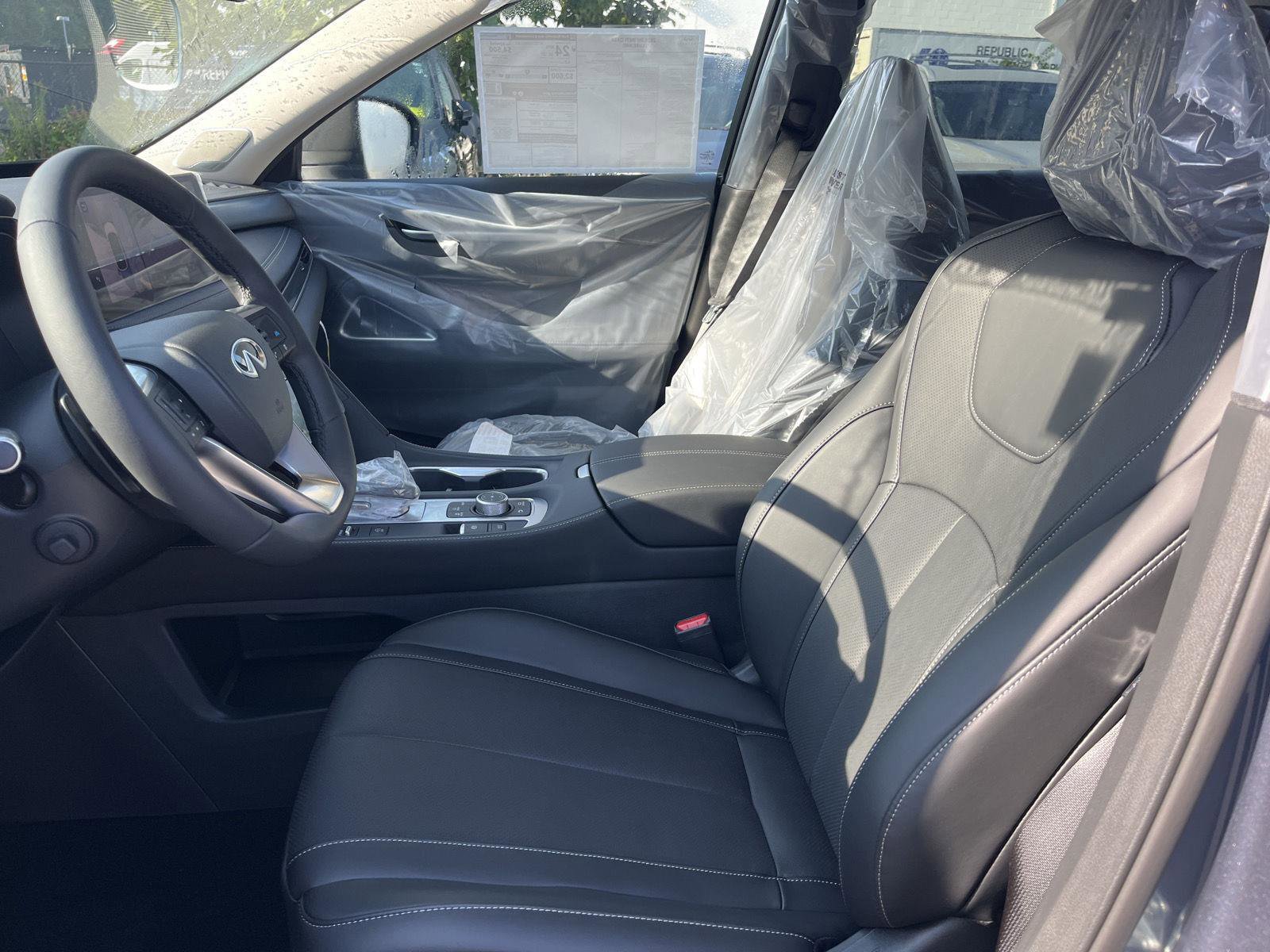 New 2026 INFINITI QX60 Luxe w/ Cargo Package image 9