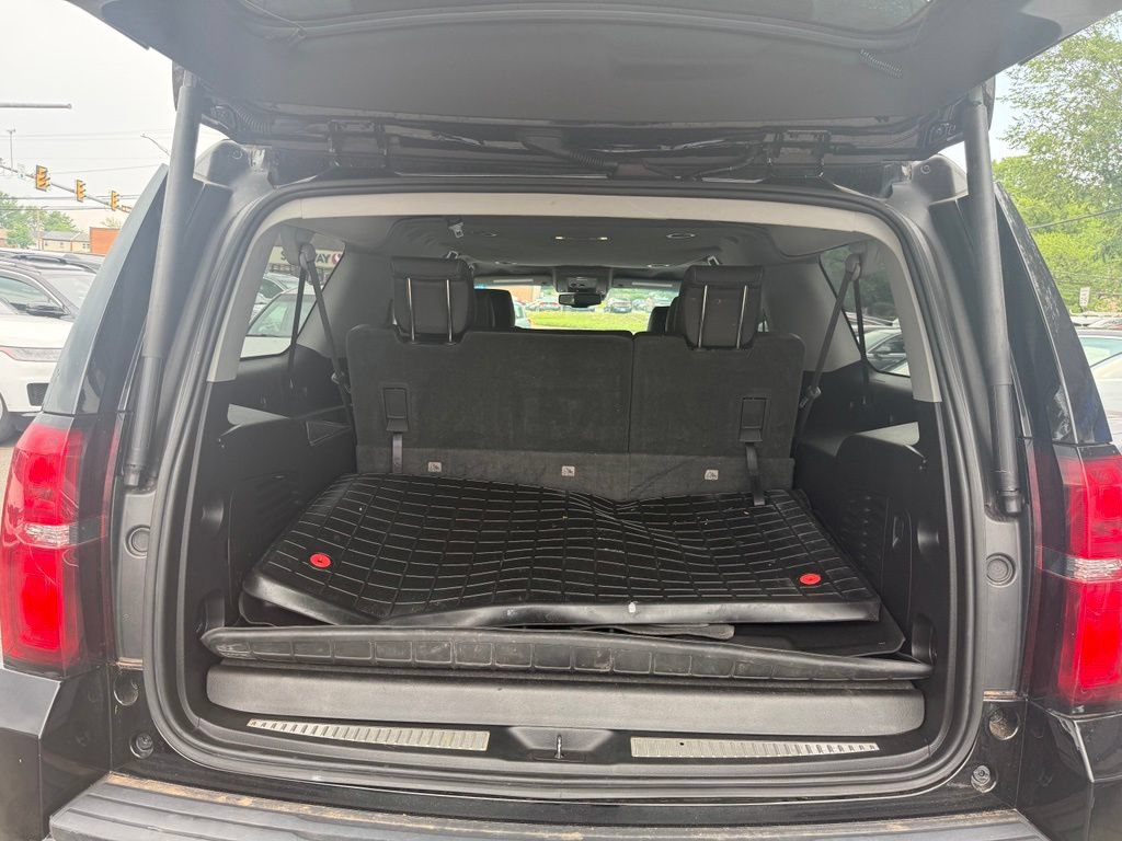 Used 2018 Chevrolet Suburban LT AWD/4WD image 33
