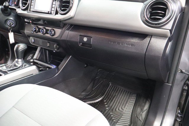 Used 2017 Toyota Tacoma SR5 w/ Tow Package RWD image 48