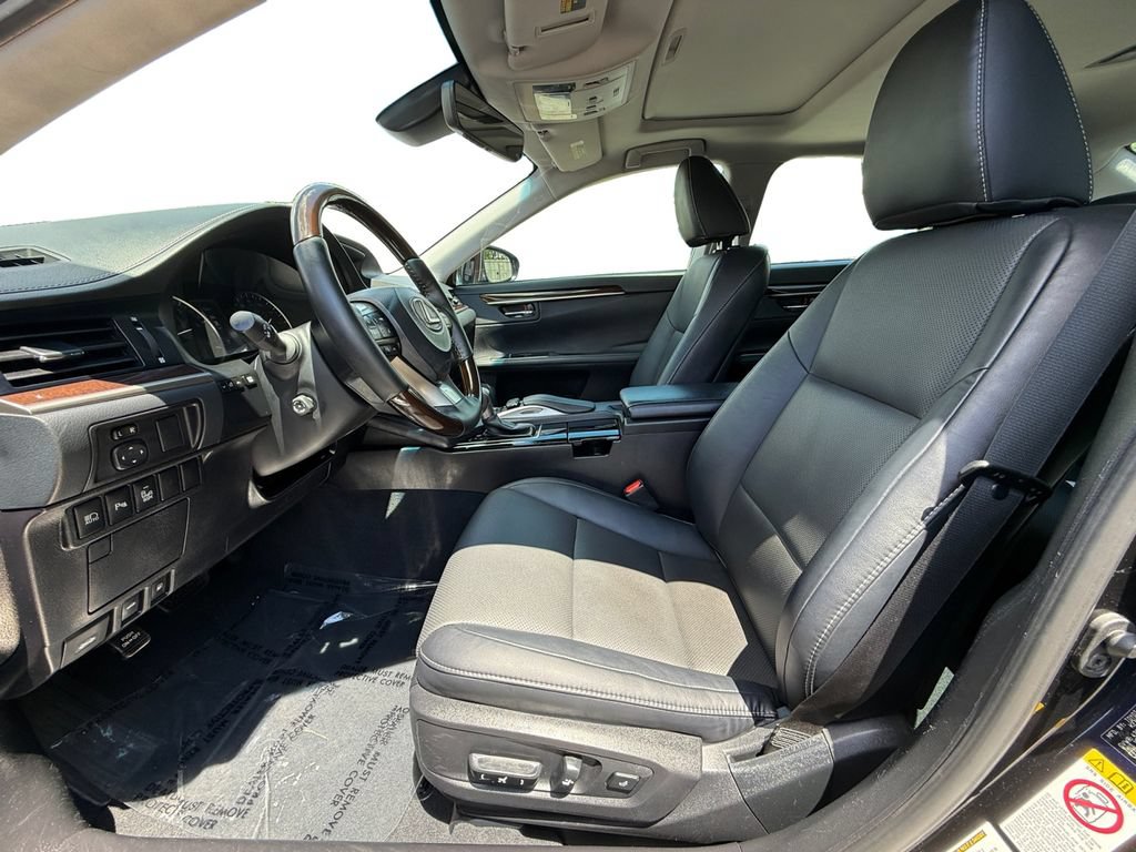 Used 2017 Lexus ES 350 w/ Navigation System Package FWD image 9